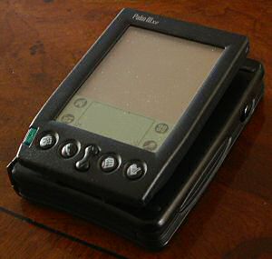 Palm IIIxe mit zusammengefalteter Tastatur